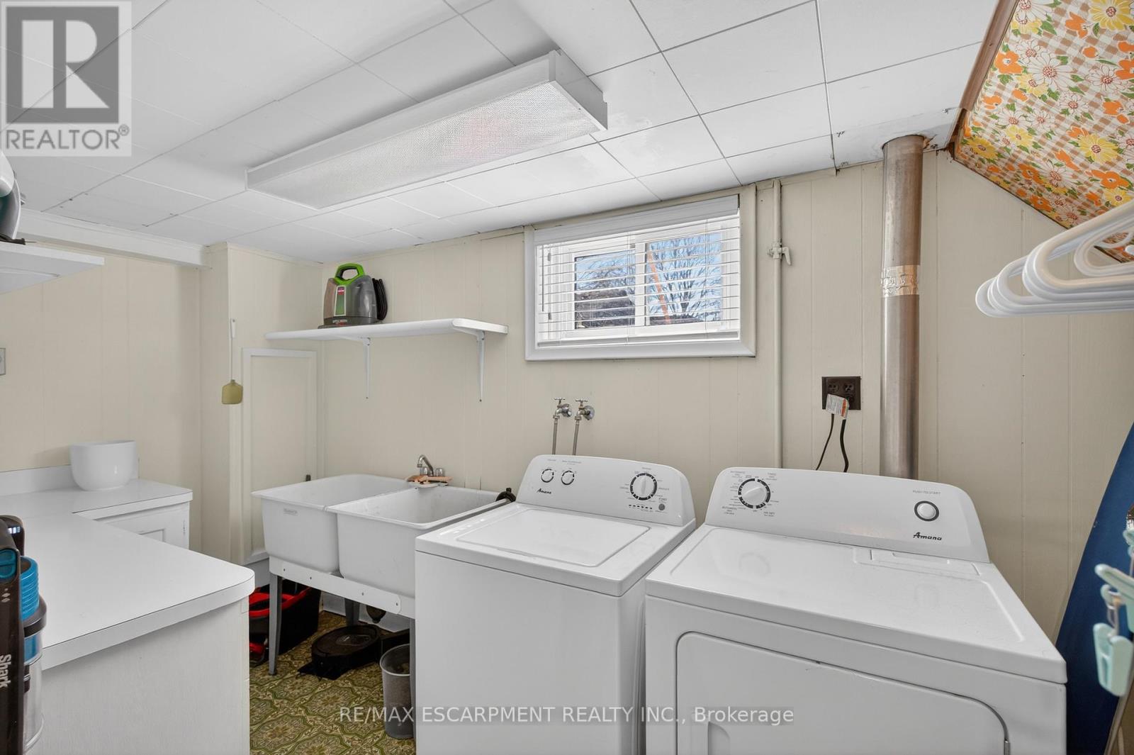 1055 Shepherd's Drive, Burlington, Ontario  L7T 3R4 - Photo 27 - W12972398