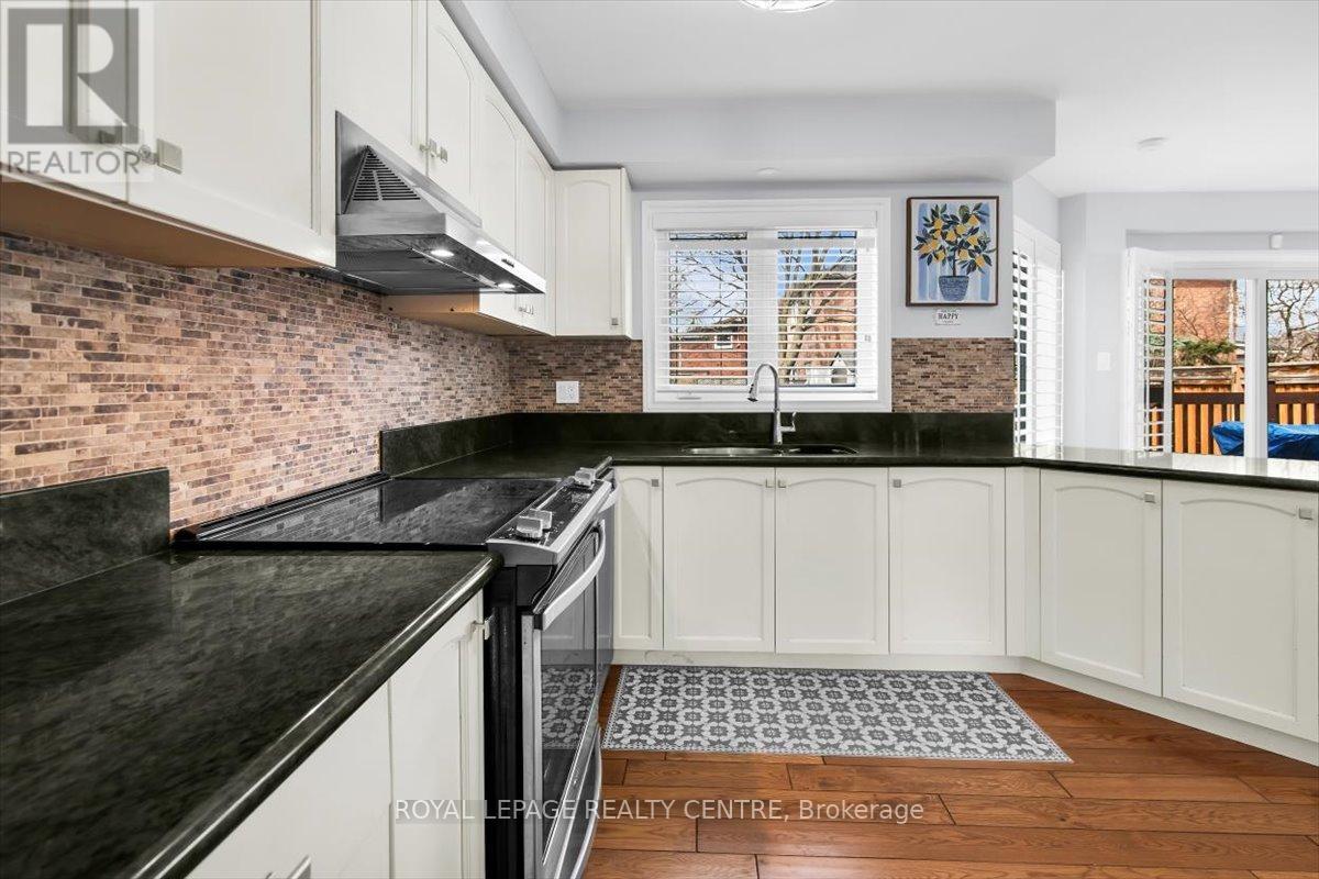 3135 Orleans Road, Mississauga, Ontario  L5L 5L4 - Photo 10 - W12972476