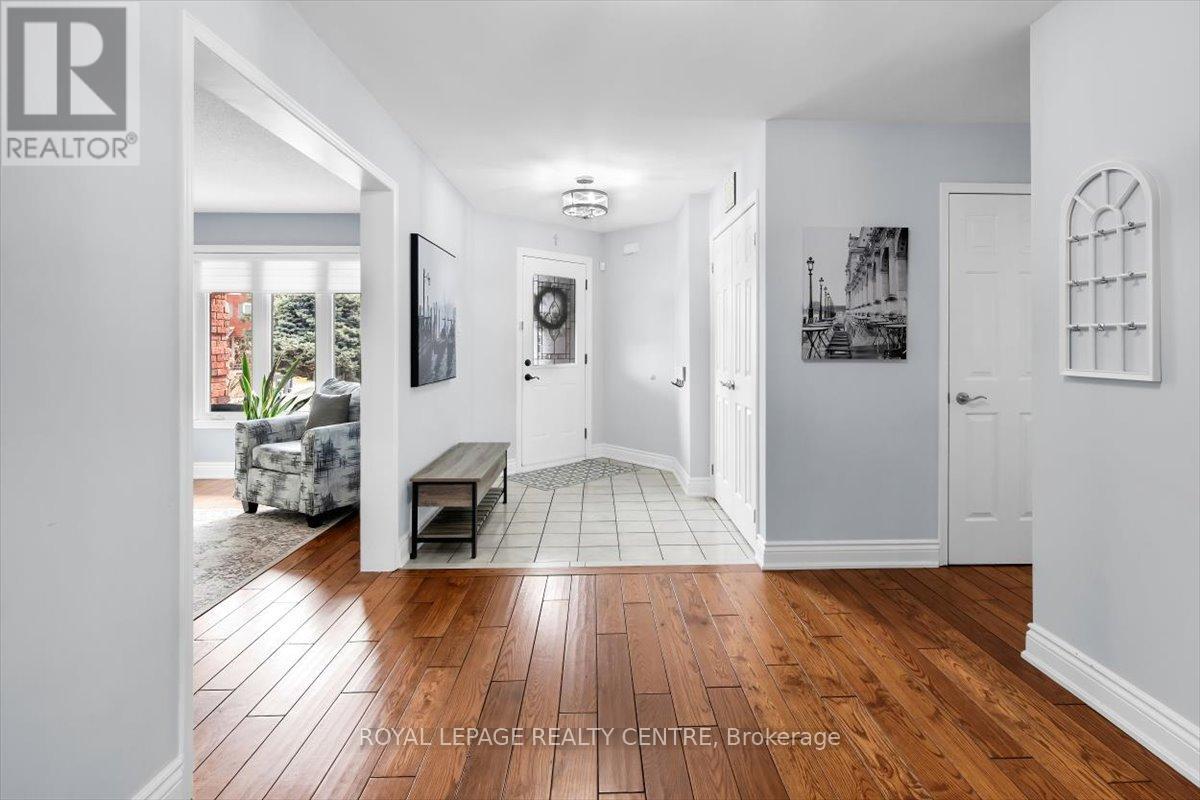 3135 Orleans Road, Mississauga, Ontario  L5L 5L4 - Photo 4 - W12972476