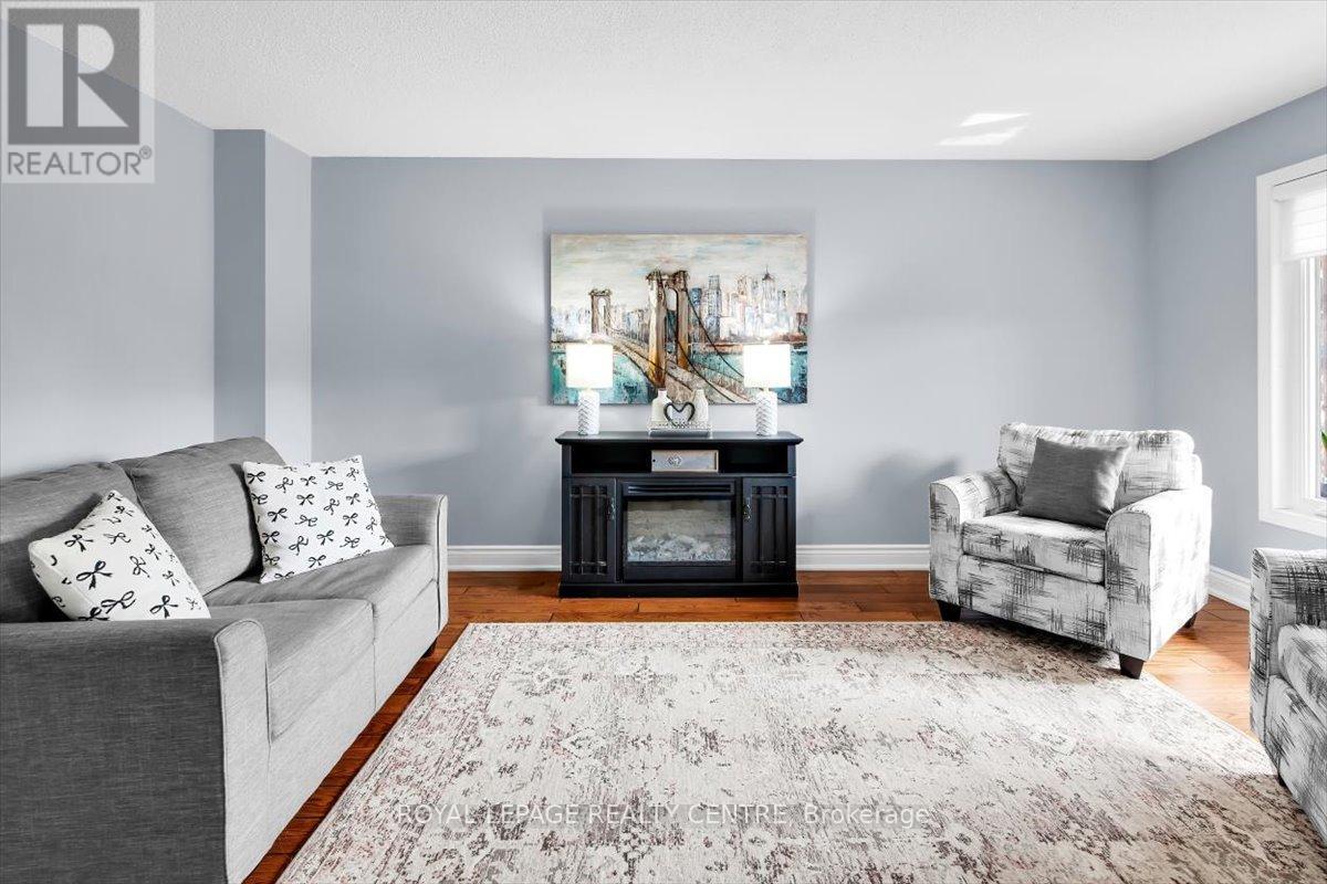 3135 Orleans Road, Mississauga, Ontario  L5L 5L4 - Photo 5 - W12972476