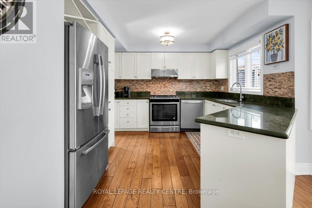 3135 Orleans Road, Mississauga, Ontario  L5L 5L4 - Photo 9 - W12972476