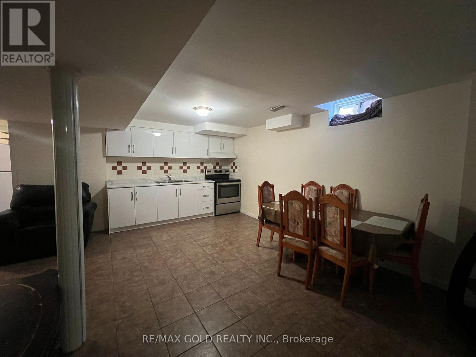 Bsmt - 3407 Crimson King Circle, Mississauga, Ontario  L5N 8M9 - Photo 2 - W12972492