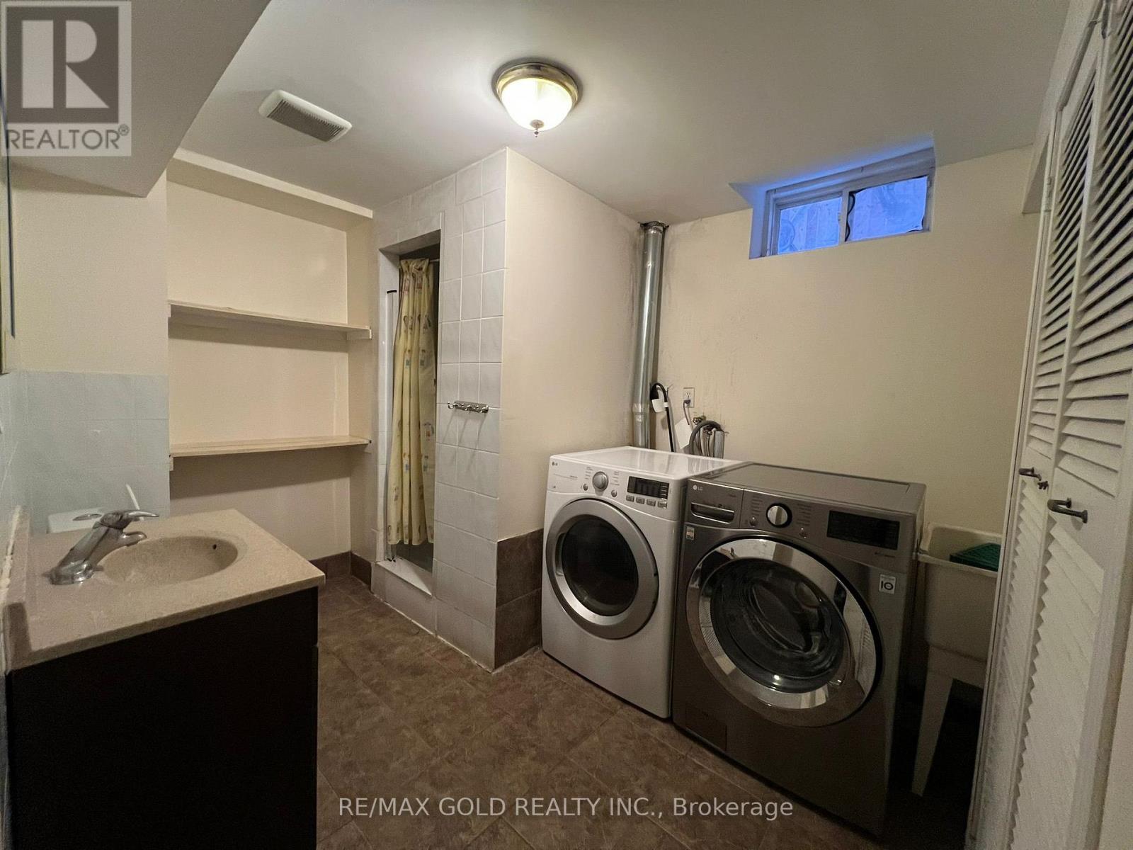 Bsmt - 3407 Crimson King Circle, Mississauga, Ontario  L5N 8M9 - Photo 5 - W12972492