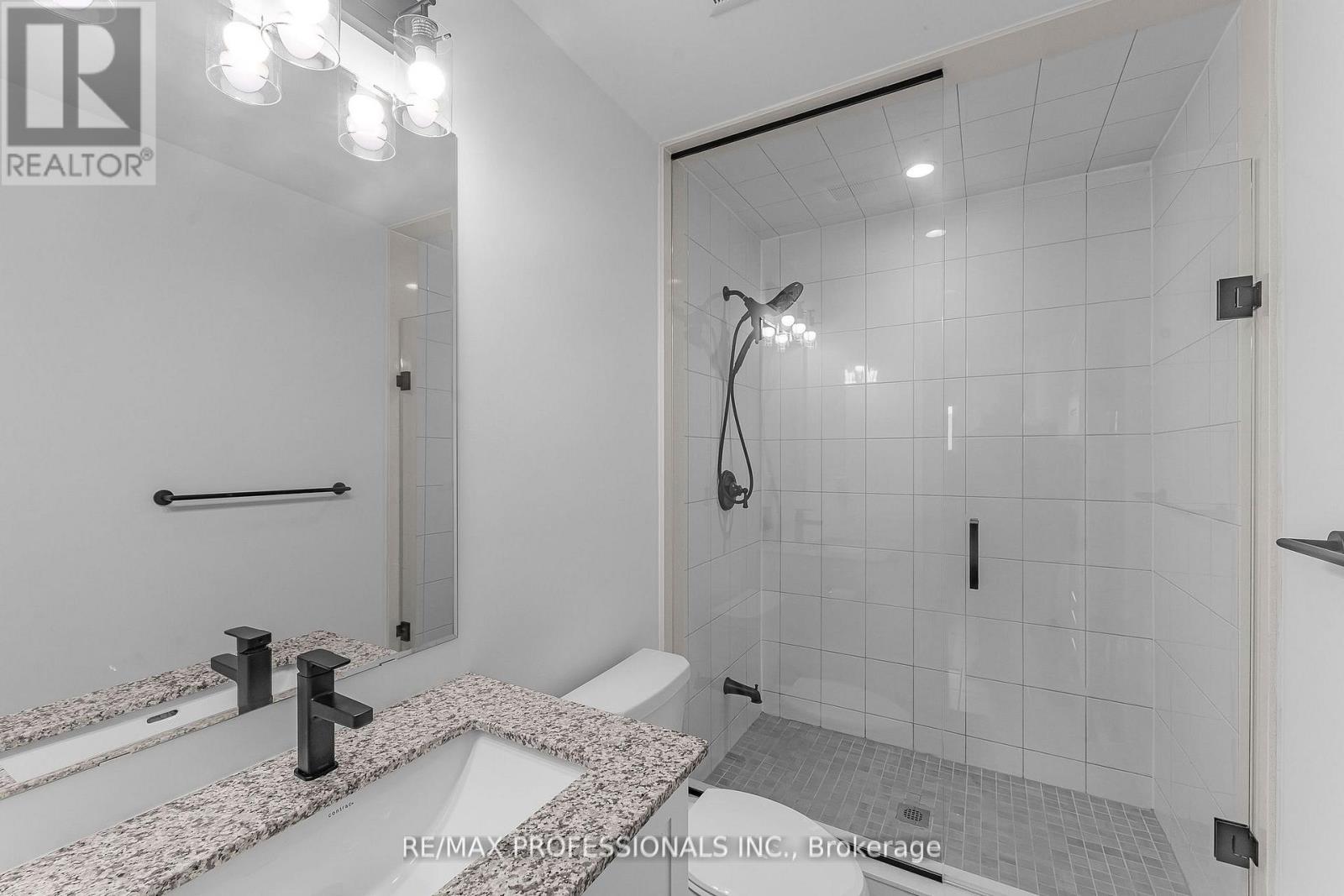 3 Keppel Circle, Brampton, Ontario  L7A 5K4 - Photo 32 - W12972550