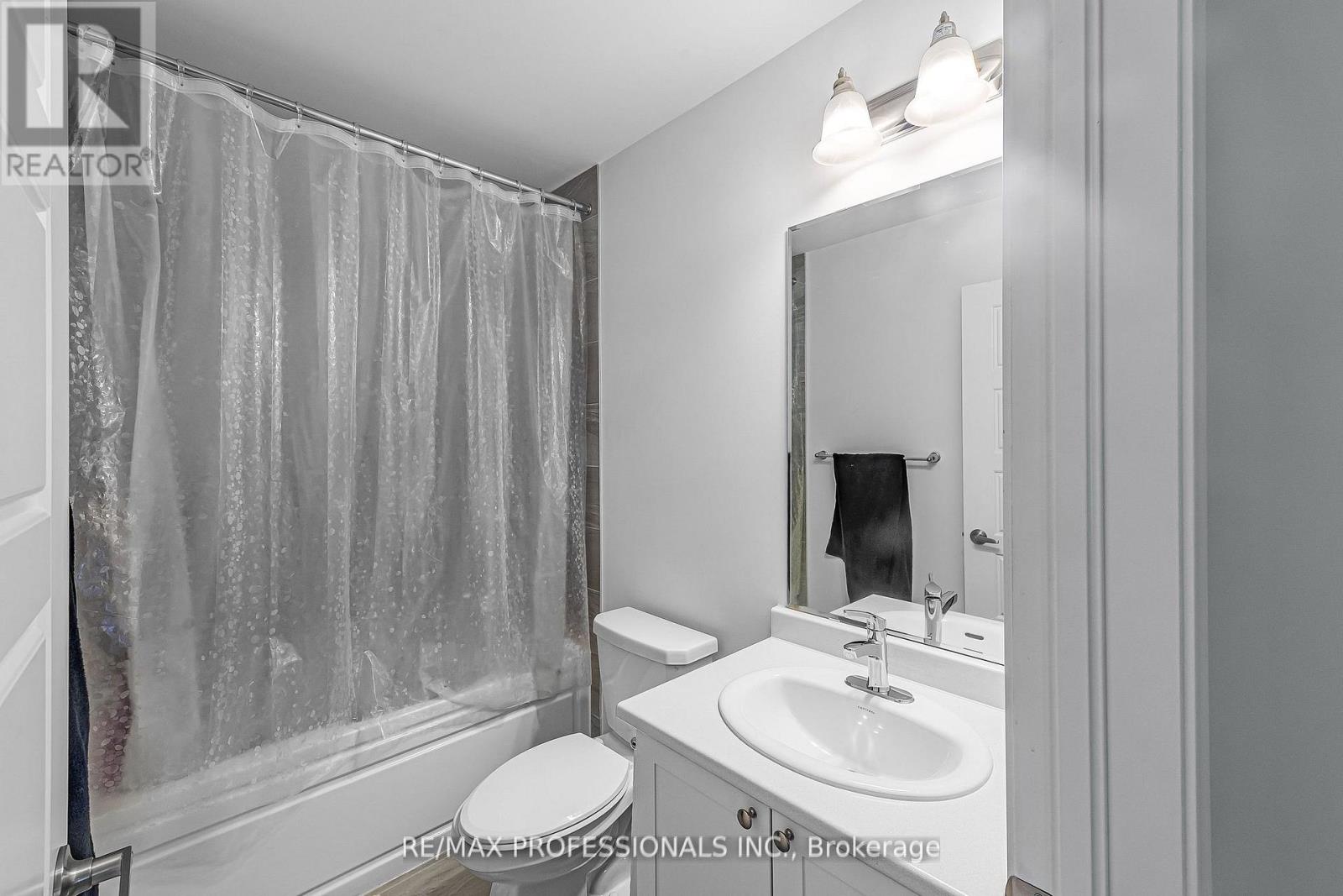 3 Keppel Circle, Brampton, Ontario  L7A 5K4 - Photo 34 - W12972550