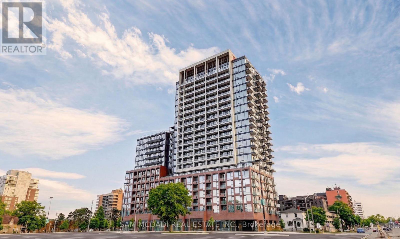 301 - 28 Ann Street E, Mississauga, Ontario  L5G 0E1 - Photo 2 - W12972552