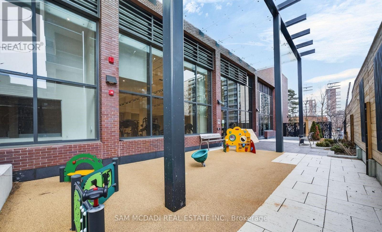 301 - 28 Ann Street E, Mississauga, Ontario  L5G 0E1 - Photo 21 - W12972552