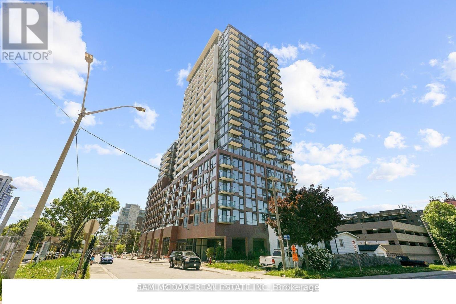 301 - 28 Ann Street E, Mississauga, Ontario  L5G 0E1 - Photo 3 - W12972552