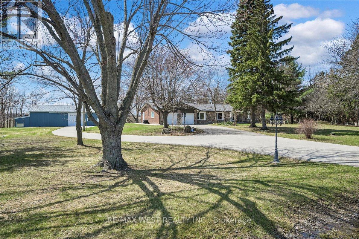 8438 Ninth Line, Halton Hills, Ontario  L0P 1K0 - Photo 3 - W12972566