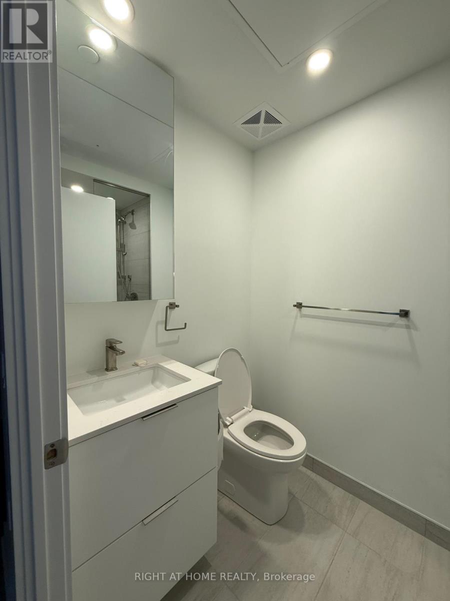 204 - 1 Fairview Rd Street, Mississauga, Ontario  L5A 4C6 - Photo 14 - W12972648