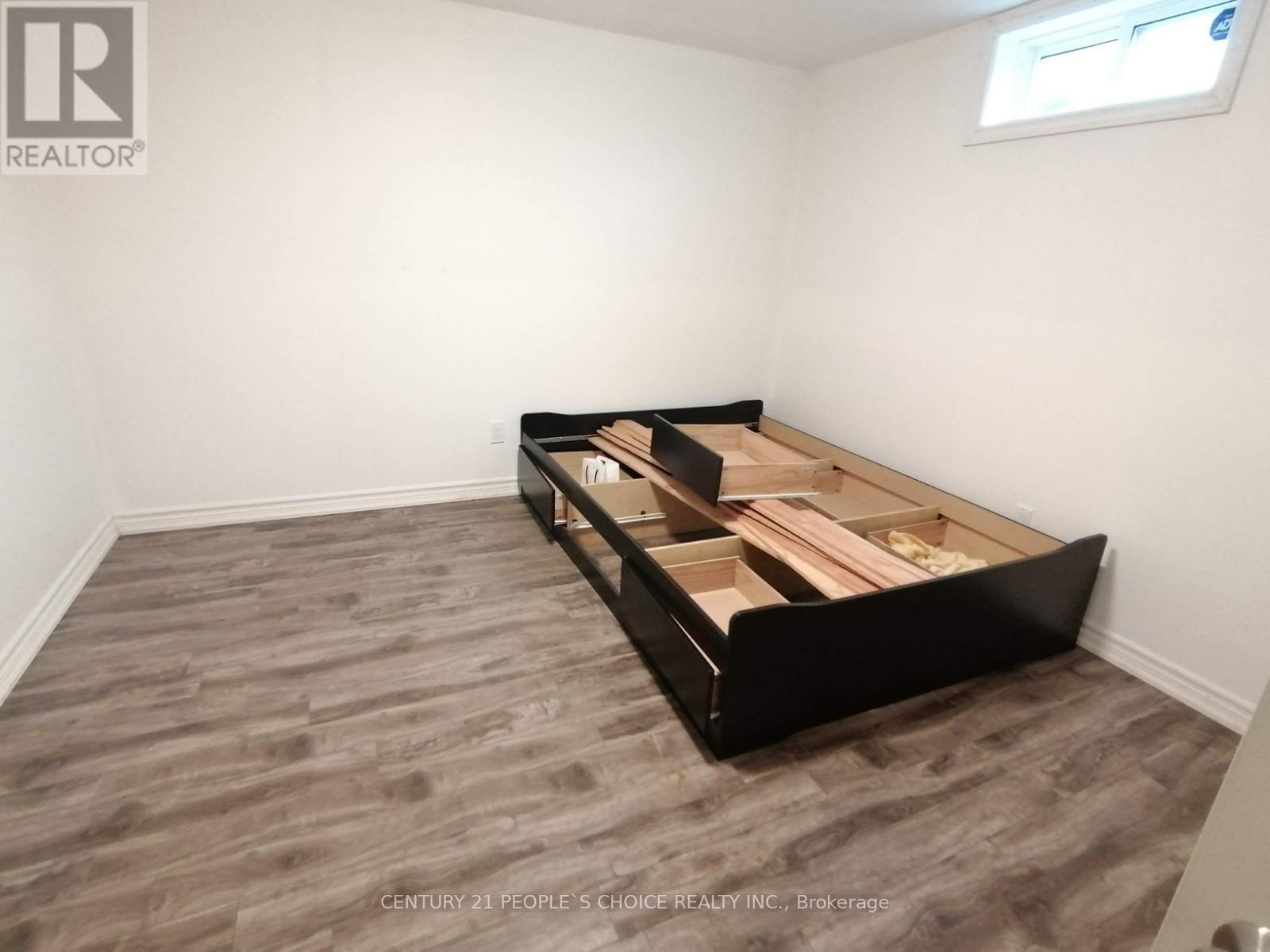 Bsmt - 115 Mcmurchy Avenue S, Brampton, Ontario  L6Y 1Z1 - Photo 4 - W12972654