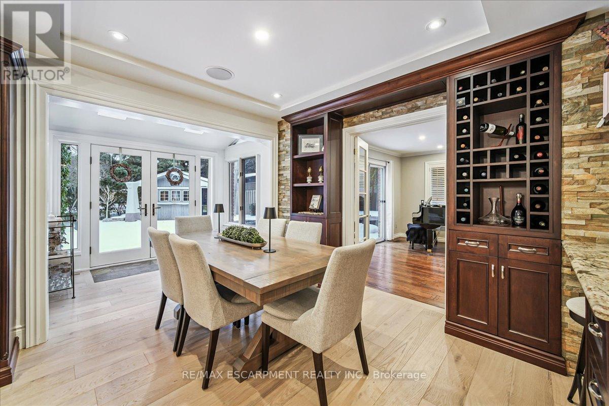 2305 Cheverie Street, Oakville, Ontario  L6J 6C5 - Photo 10 - W12972662