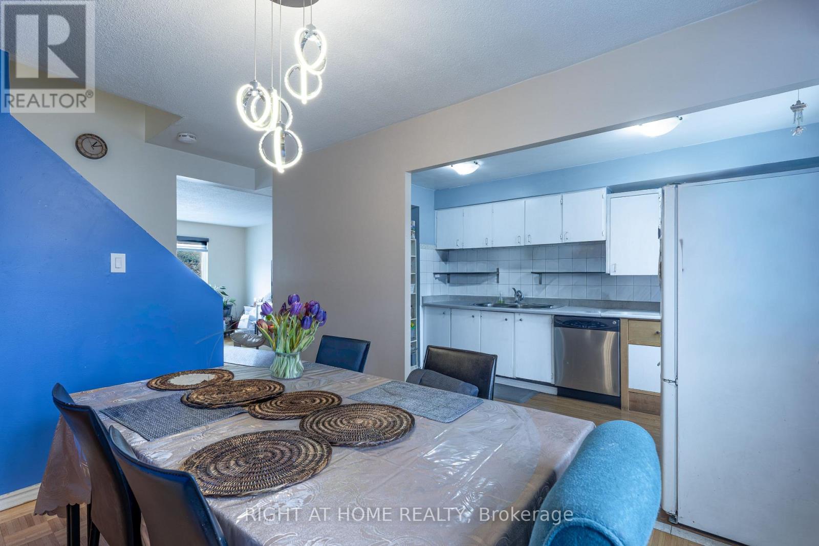 56 - 1221 Dundix Rd Road, Mississauga, Ontario  L4Y 3Y9 - Photo 12 - W12972666