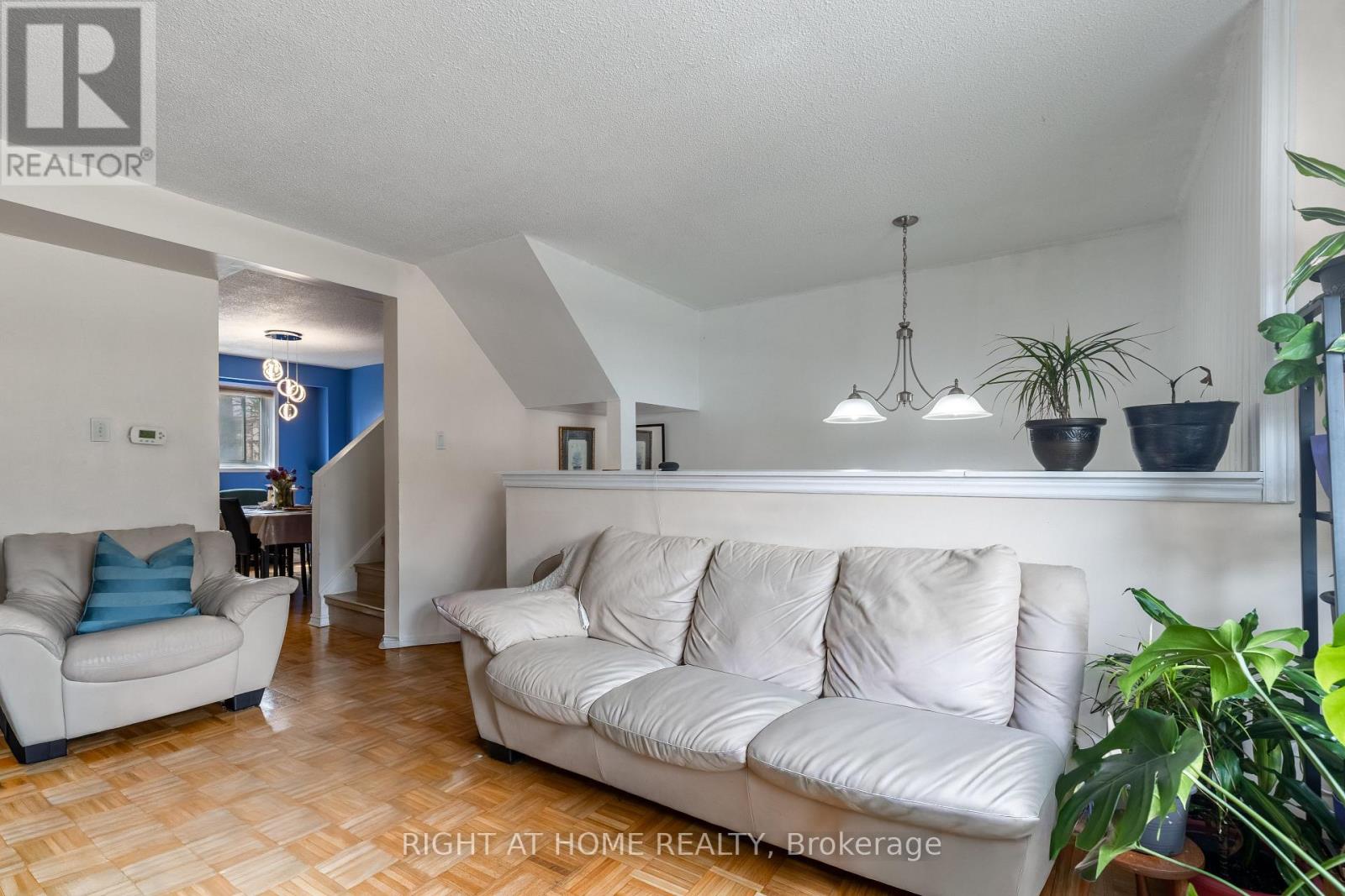 56 - 1221 Dundix Rd Road, Mississauga, Ontario  L4Y 3Y9 - Photo 6 - W12972666