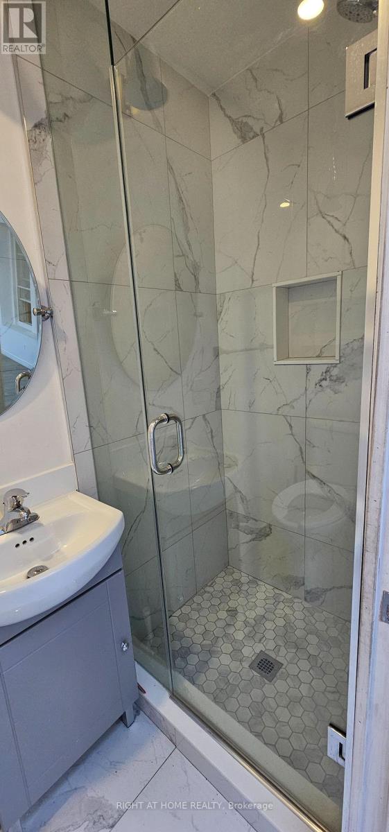 Main Floor - 72 Eleventh Street, Toronto, Ontario  M8V 3G5 - Photo 10 - W12972680