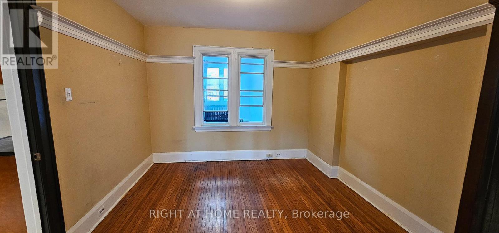 Main Floor - 72 Eleventh Street, Toronto, Ontario  M8V 3G5 - Photo 6 - W12972680