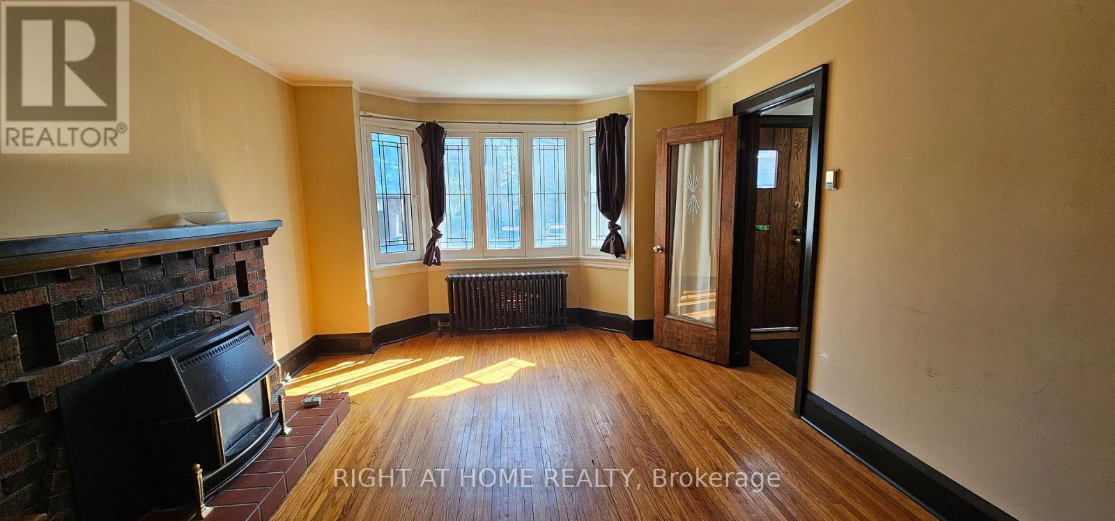 Main Floor - 72 Eleventh Street, Toronto, Ontario  M8V 3G5 - Photo 7 - W12972680