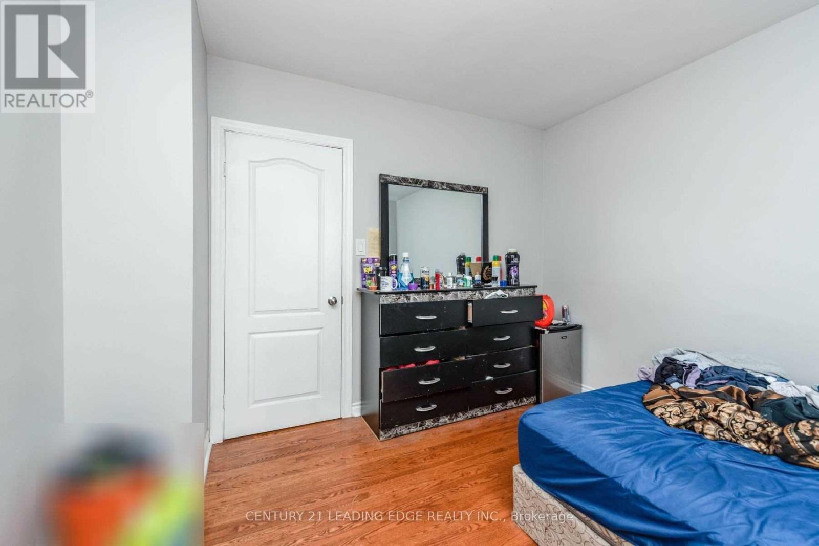 213 Grandravine Drive, Toronto, Ontario  M3J 1B9 - Photo 18 - W12972690