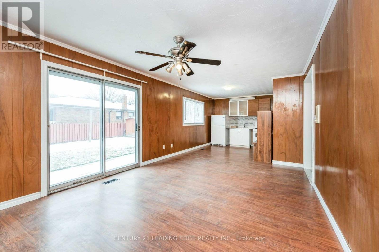 213 Grandravine Drive, Toronto, Ontario  M3J 1B9 - Photo 26 - W12972690