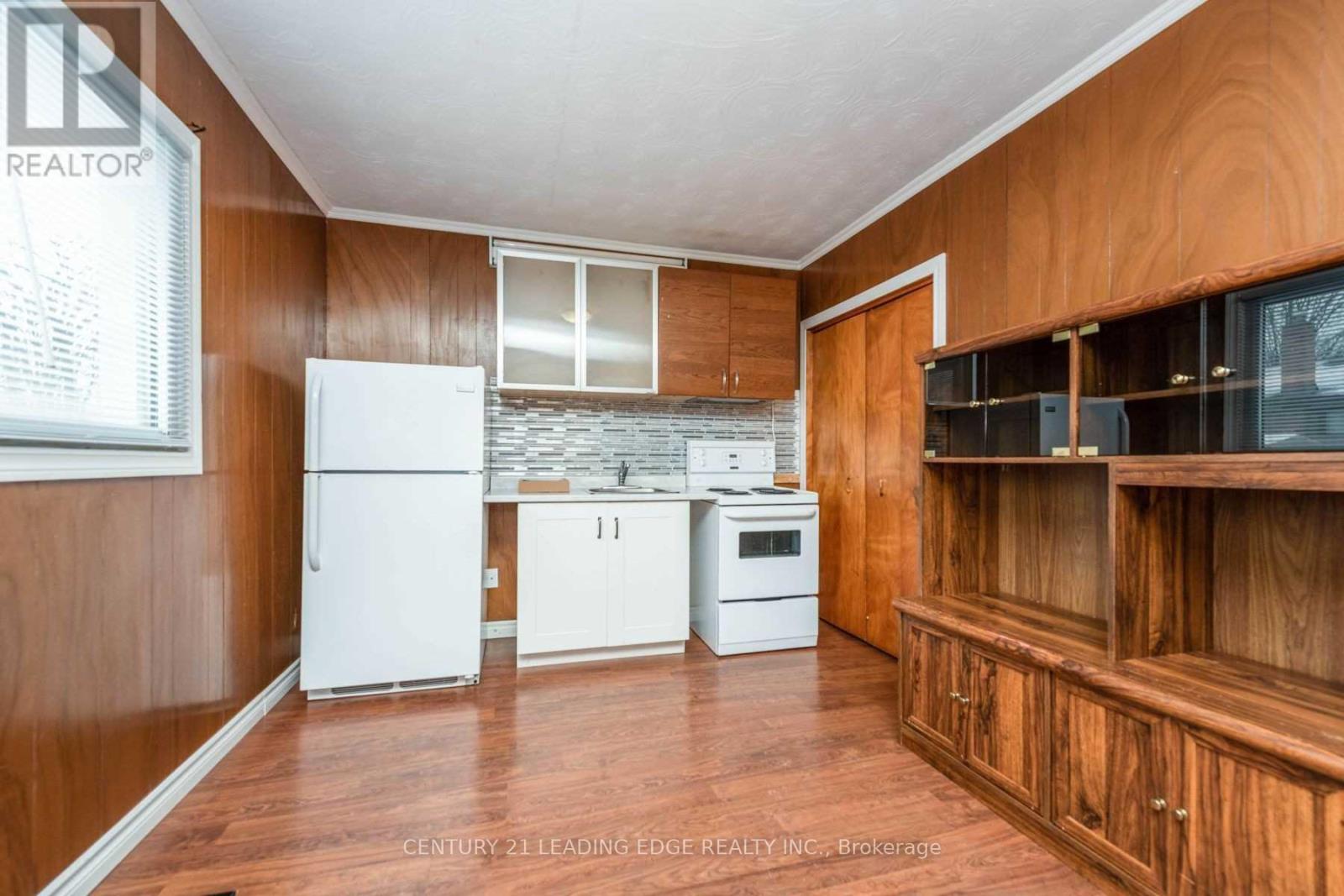 213 Grandravine Drive, Toronto, Ontario  M3J 1B9 - Photo 27 - W12972690