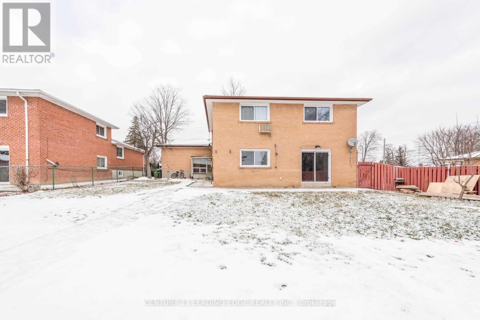 213 Grandravine Drive, Toronto, Ontario  M3J 1B9 - Photo 39 - W12972690