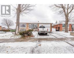213 GRANDRAVINE DRIVE, Toronto, Ontario