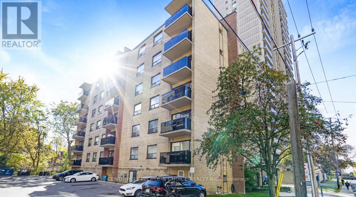 202 - 839 ROSELAWN AVENUE, Toronto, Ontario