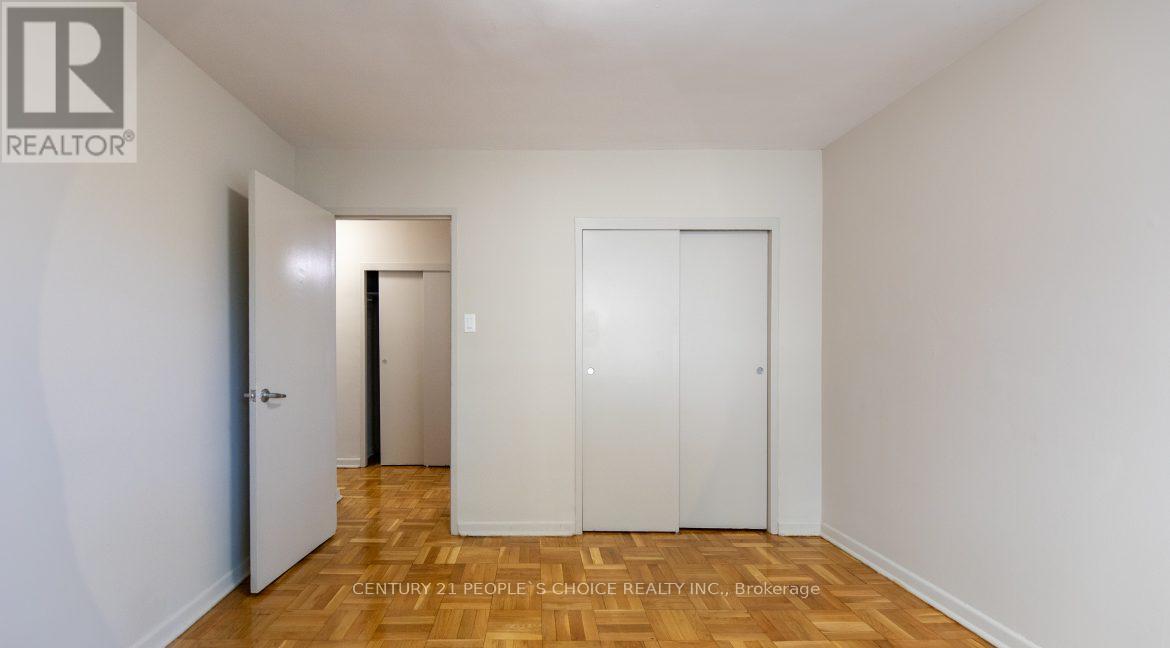 202 - 839 Roselawn Avenue, Toronto, Ontario  M6B 1B5 - Photo 8 - W12972698