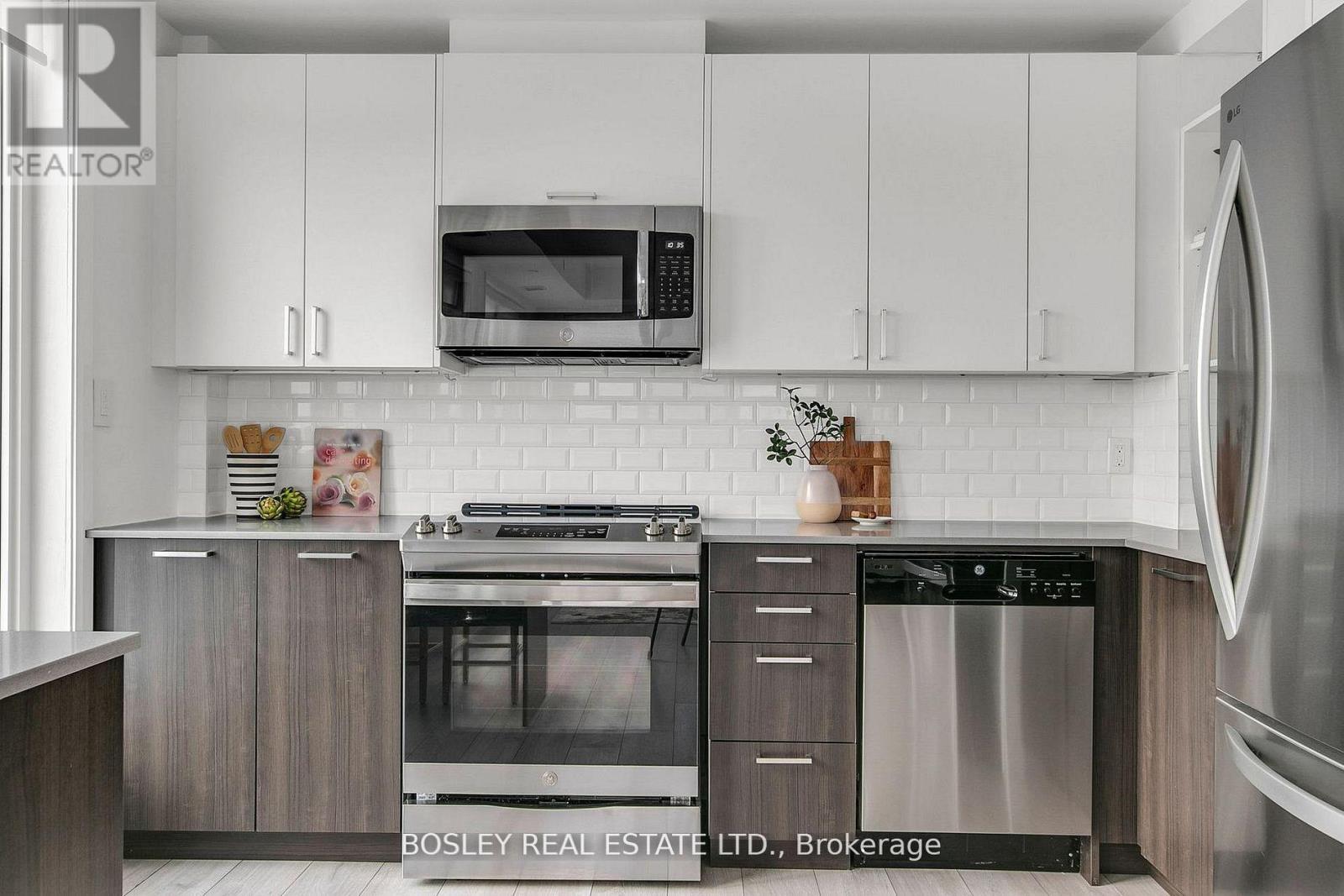 502 - 385 Osler Street, Toronto, Ontario  M6N 0B2 - Photo 14 - W12972734