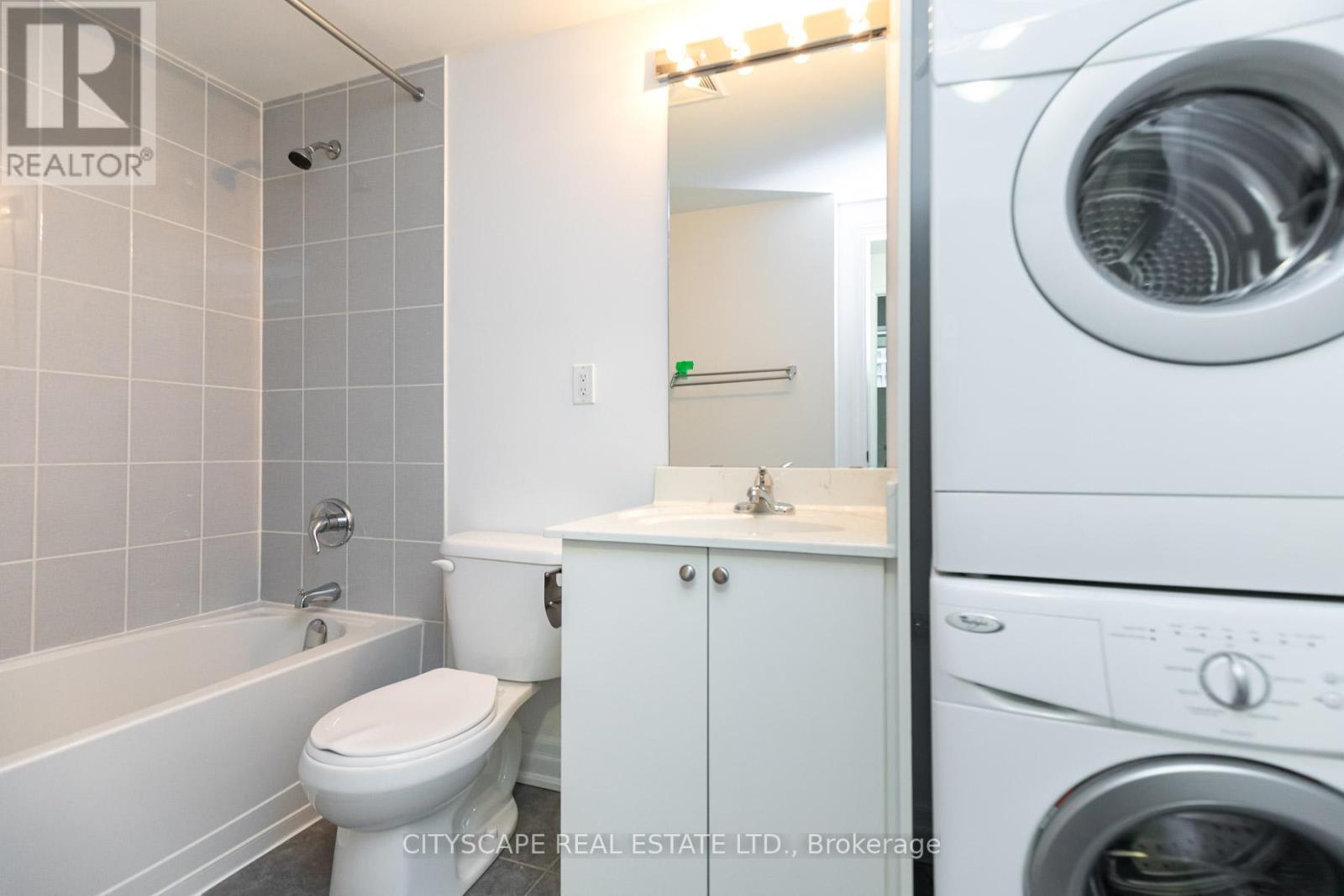 501 - 370 Wallace Avenue, Toronto, Ontario  M6P 3P5 - Photo 11 - W12972736