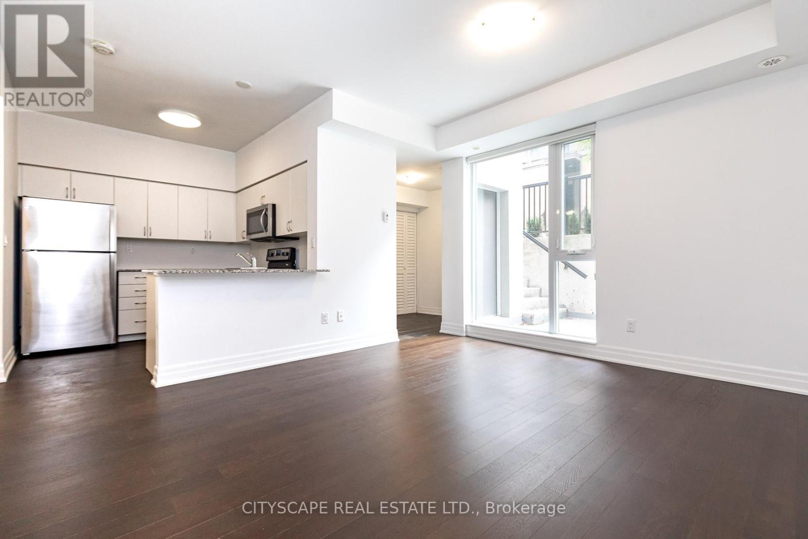 501 - 370 Wallace Avenue, Toronto, Ontario  M6P 3P5 - Photo 2 - W12972736