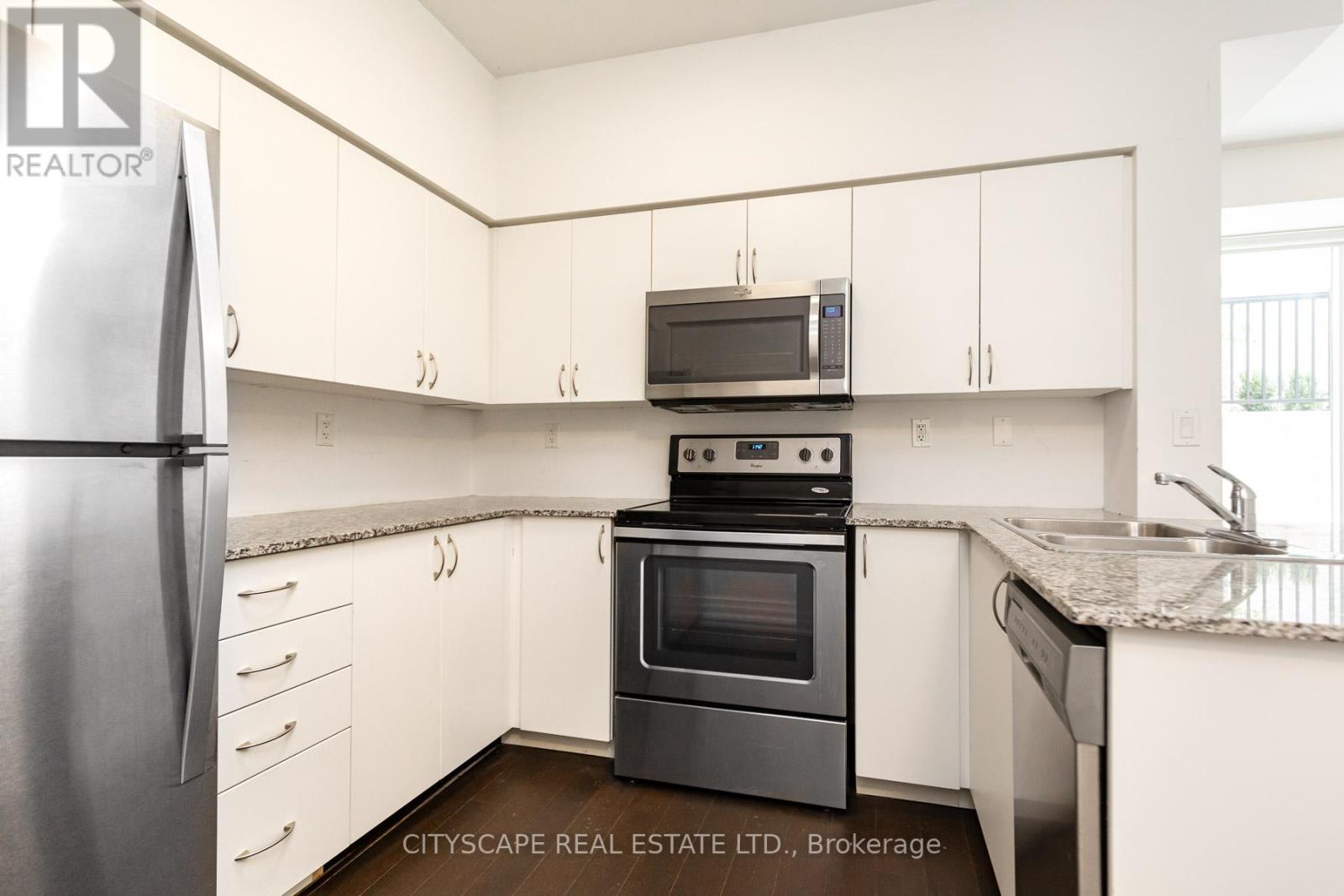 501 - 370 Wallace Avenue, Toronto, Ontario  M6P 3P5 - Photo 4 - W12972736