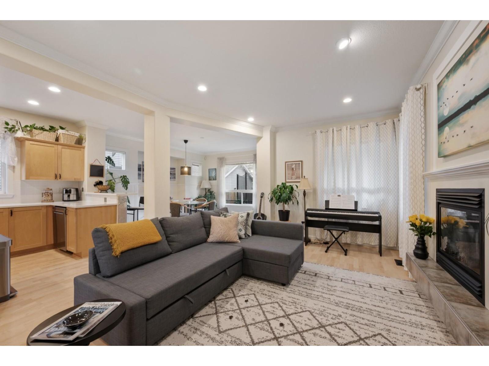 18871 71 Avenue, Surrey, British Columbia  V4N 5M7 - Photo 5 - R3108663