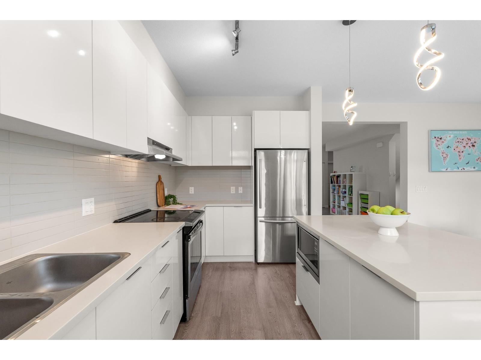 109 15111 Edmund Drive, Surrey, British Columbia  V3S 0A5 - Photo 9 - R3108678