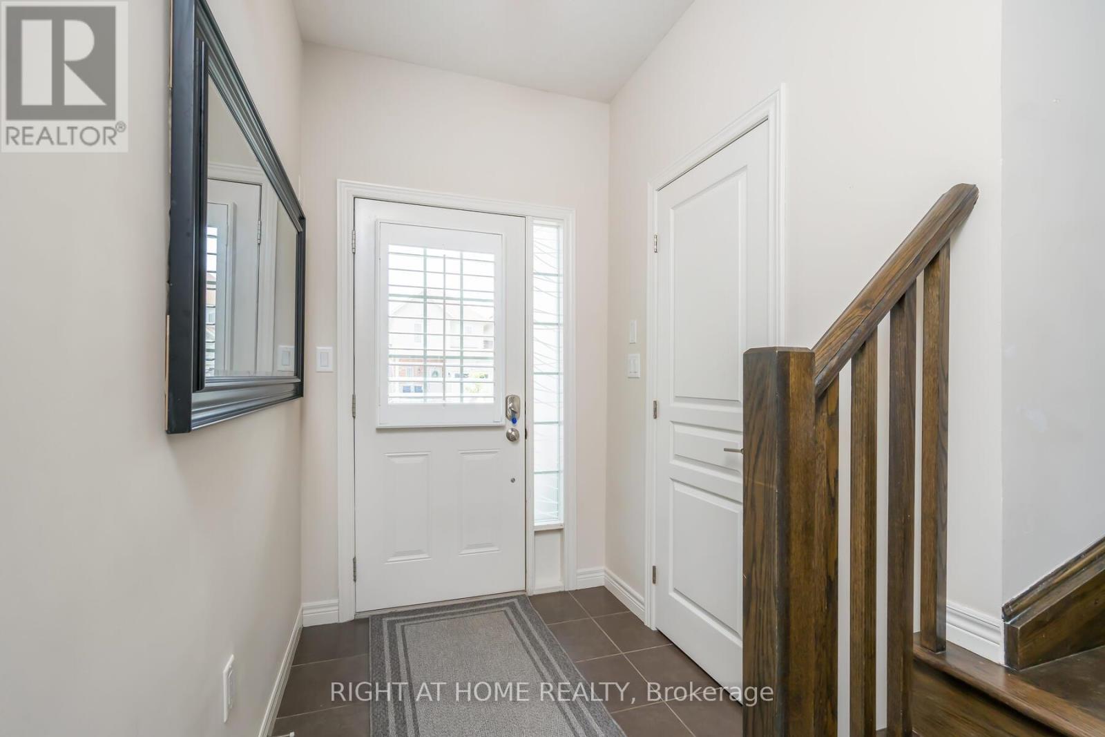 27 Hitching Post Ridge, Hamilton, Ontario  L0R 1C0 - Photo 6 - X12928026