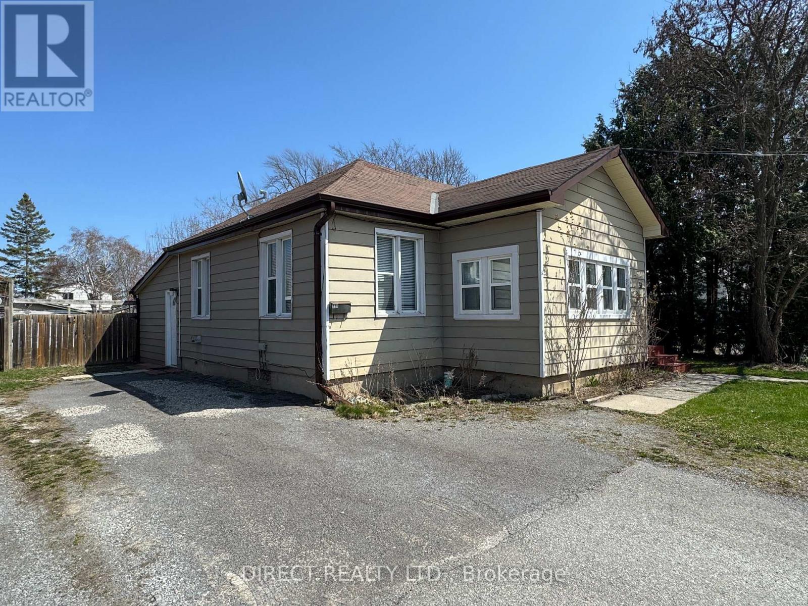 33 Sinclair Street, Belleville (Belleville Ward), Ontario  K8P 3S5 - Photo 6 - X12642996