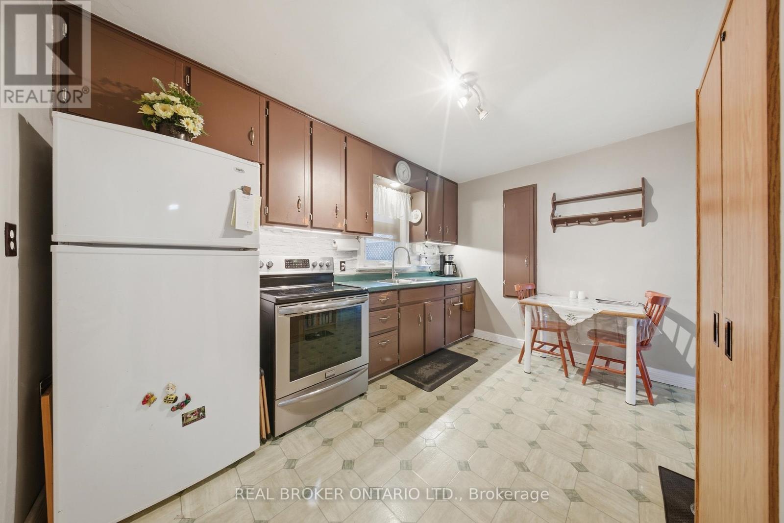 1247 Old 8 Highway, Hamilton, Ontario  L0R 1Z0 - Photo 12 - X12972380