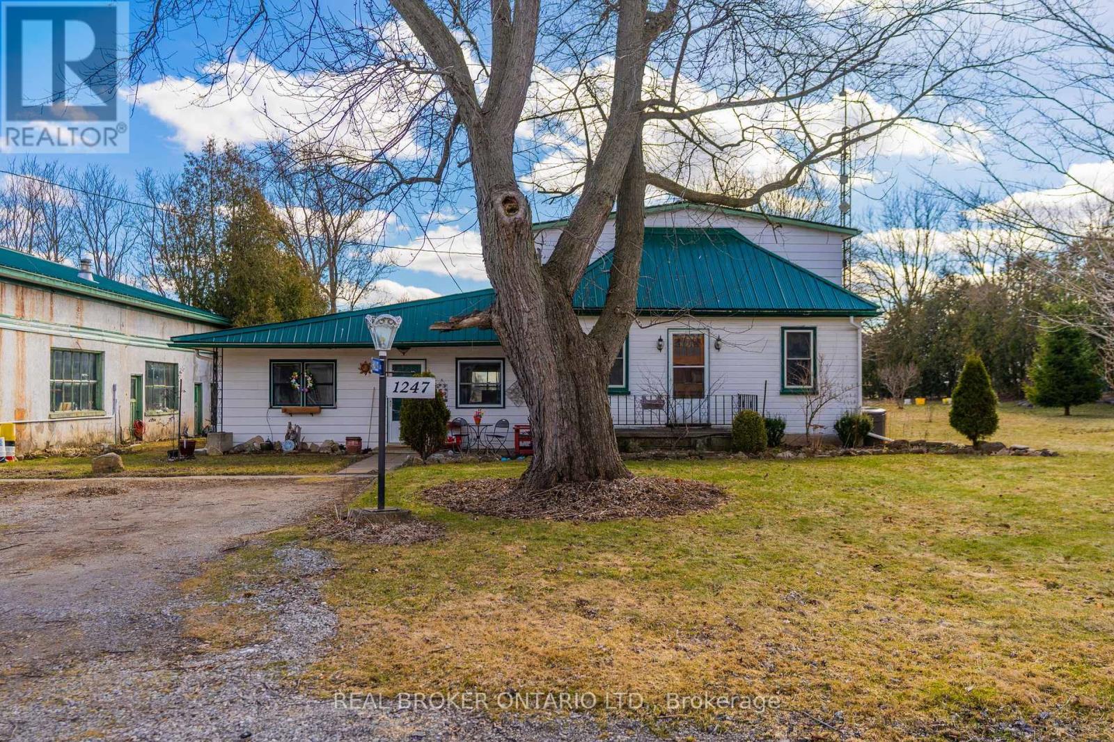 1247 Old 8 Highway, Hamilton, Ontario  L0R 1Z0 - Photo 3 - X12972380