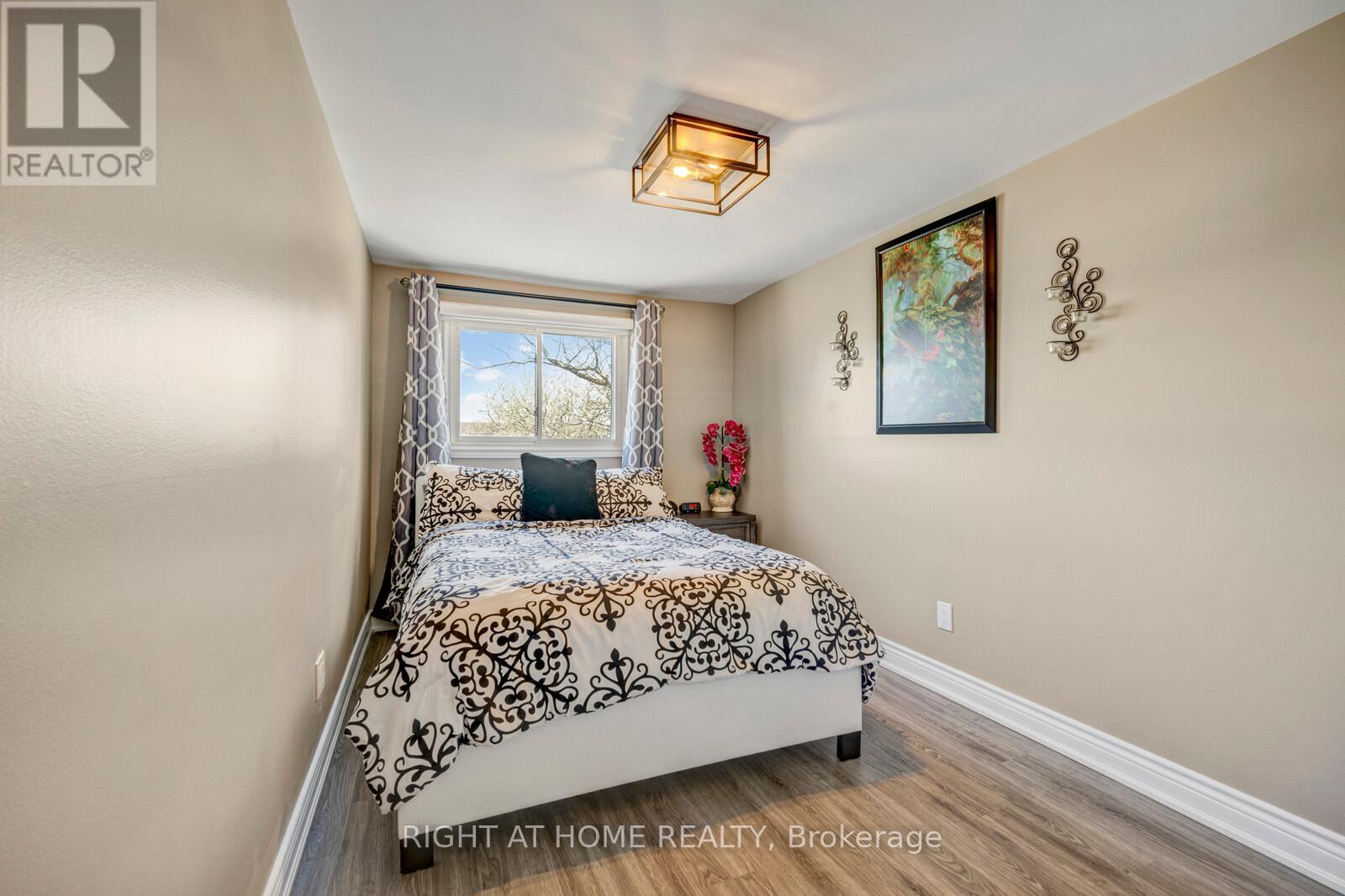 3 - 985 Limeridge Road E, Hamilton, Ontario  L8W 1X9 - Photo 16 - X12972504