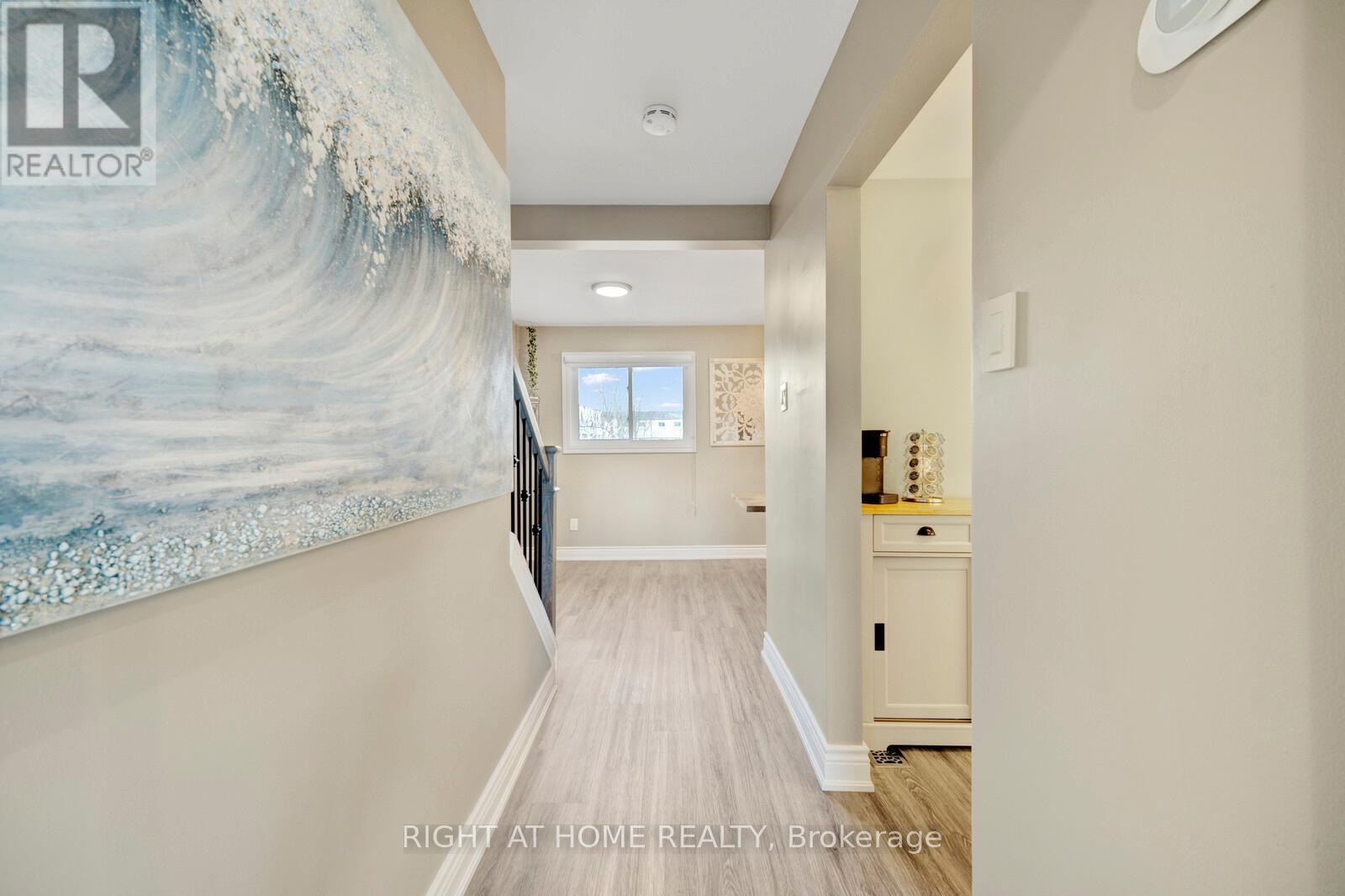 3 - 985 Limeridge Road E, Hamilton, Ontario  L8W 1X9 - Photo 7 - X12972504