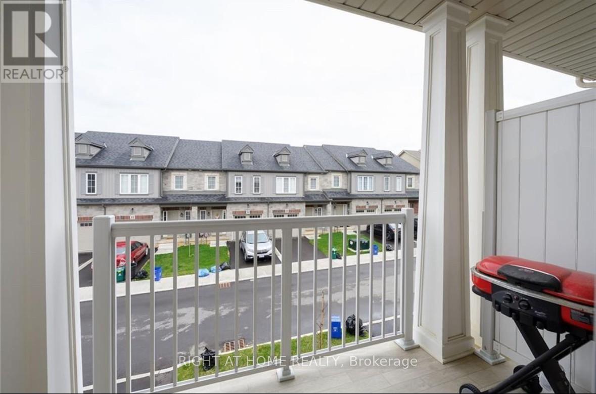 31 Cleland Avenue, Hamilton, Ontario  L5R 0G2 - Photo 11 - X12972516