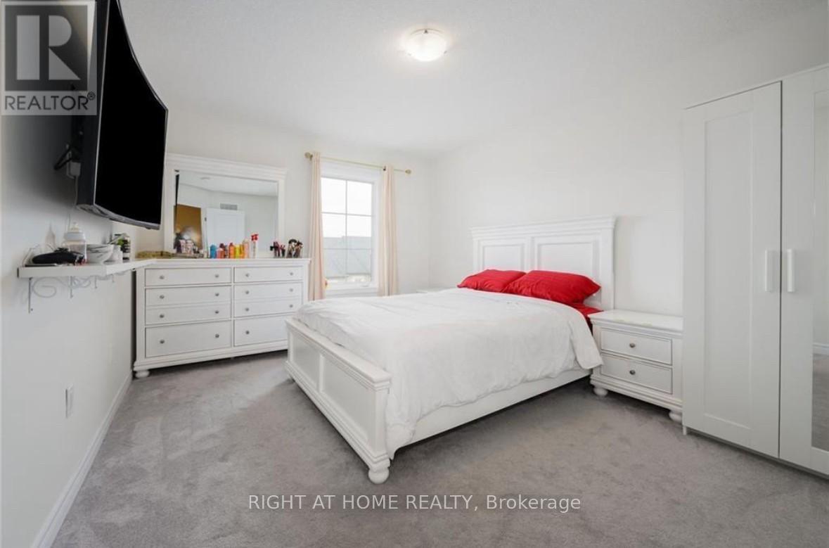 31 Cleland Avenue, Hamilton, Ontario  L5R 0G2 - Photo 13 - X12972516