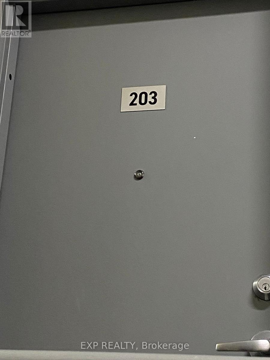 203 - 72 Victoria Avenue S, Hamilton, Ontario  L8N 2S7 - Photo 2 - X12972548