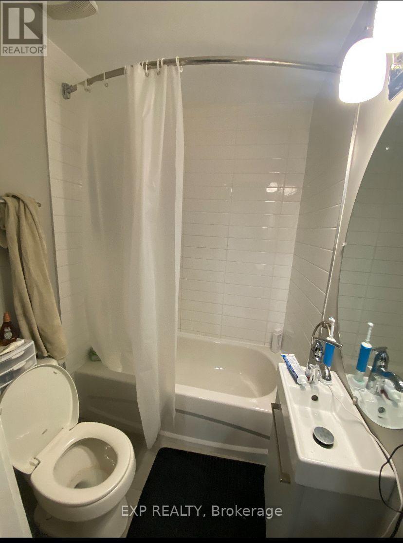 203 - 72 Victoria Avenue S, Hamilton, Ontario  L8N 2S7 - Photo 4 - X12972548