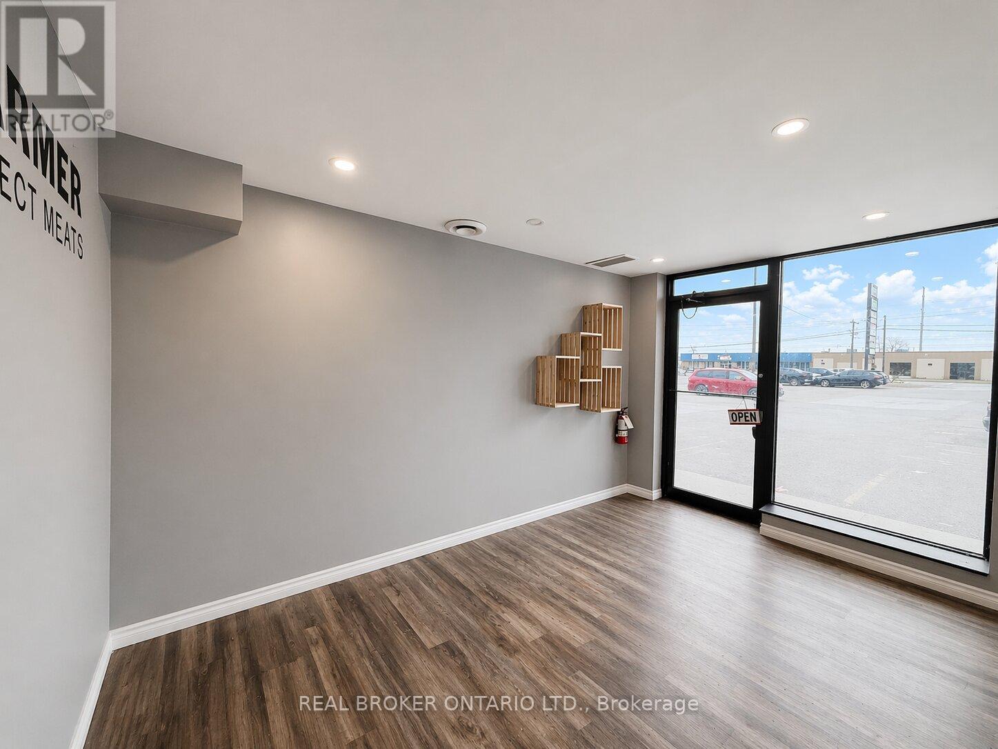 I - 227 Bunting Road, St. Catharines, Ontario  L2M 3Y2 - Photo 4 - X12972578