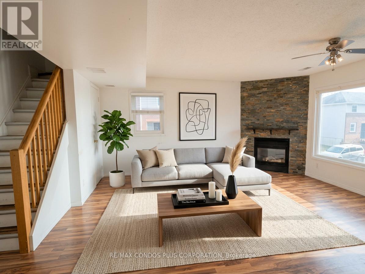 51 - 461 Beechwood Place, Waterloo, Ontario  N2T 2N8 - Photo 2 - X12972602