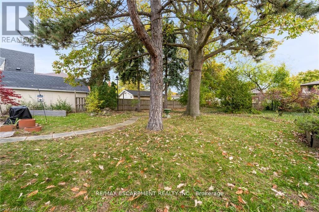 18 Flanders Avenue, St. Catharines, Ontario  L2M 5X3 - Photo 36 - X12972632