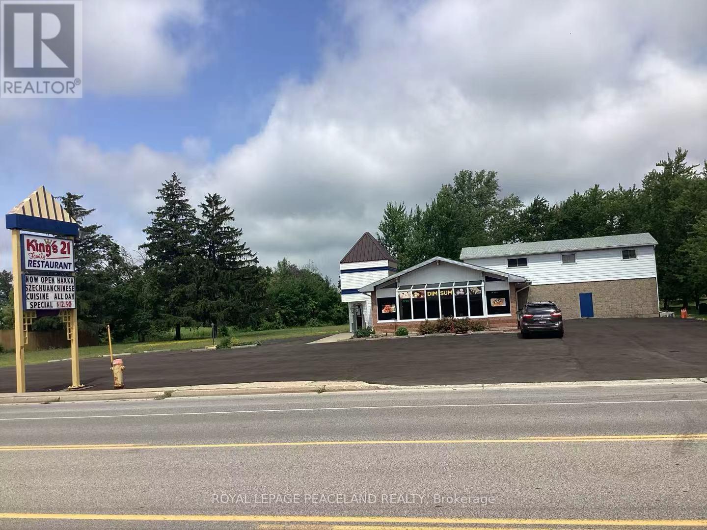 94 King Street E, Lambton Shores, Ontario  N0N 1J0 - Photo 13 - X12972696