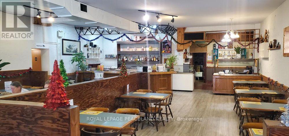 94 King Street E, Lambton Shores, Ontario  N0N 1J0 - Photo 2 - X12972696