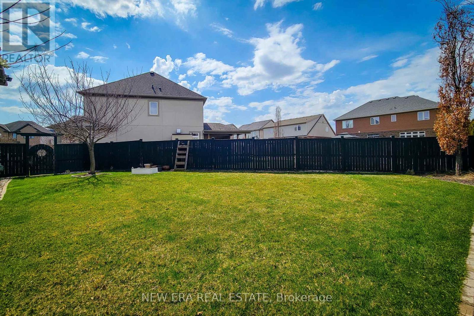 13 Alex Grant Place, St. Catharines, Ontario  L2P 0A2 - Photo 10 - X12972744
